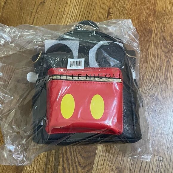 Danielle Nicole Disney’s Mickey Mouse Mini Backpack NWT - Picture 5 of 5